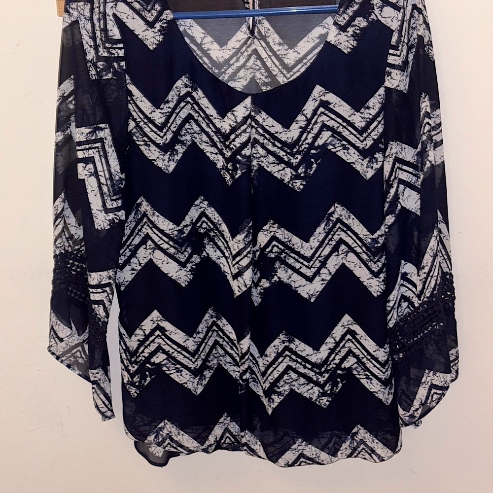 AB Studio Black and White Chevron Blouse